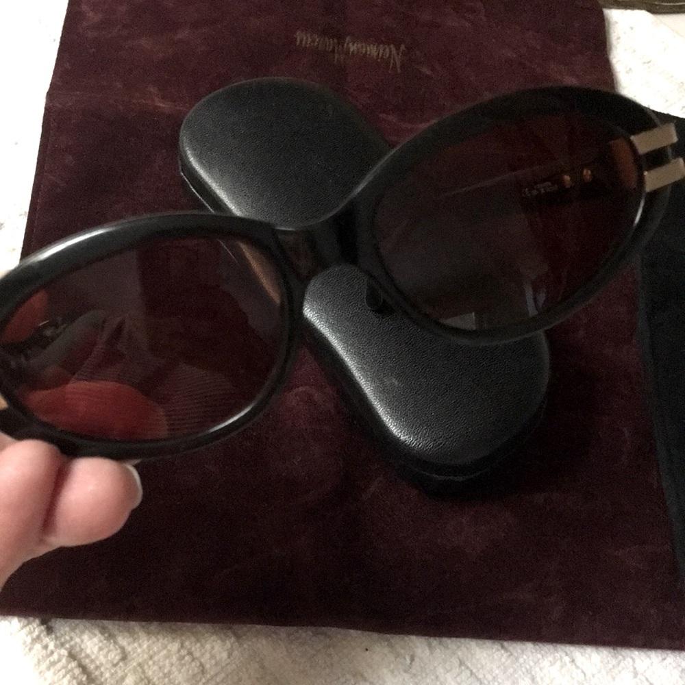CHRISTIAN DIOR Signature Black and Gold Sunglass Frames & Case - Picture 8 of 8
